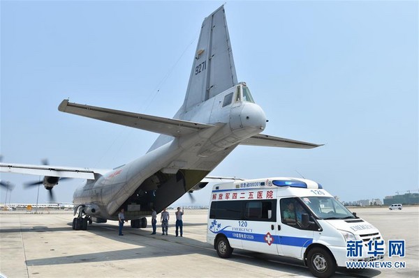 Y-8海上巡邏機是中國軍機首度公開降落永暑礁。（圖／翻攝自新華網）