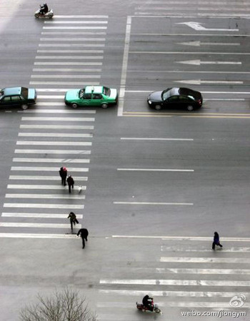 中國式過馬路