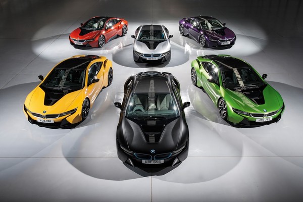 英國BMW也推i8客製車色服務。（圖／翻攝自BMW）