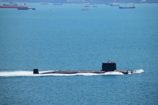 ▲▼093A型核潛艇通過麻六甲。（圖／翻攝自鳳凰網）http://news.ifeng.com/a/20160627/49247896_0.shtml#p=2