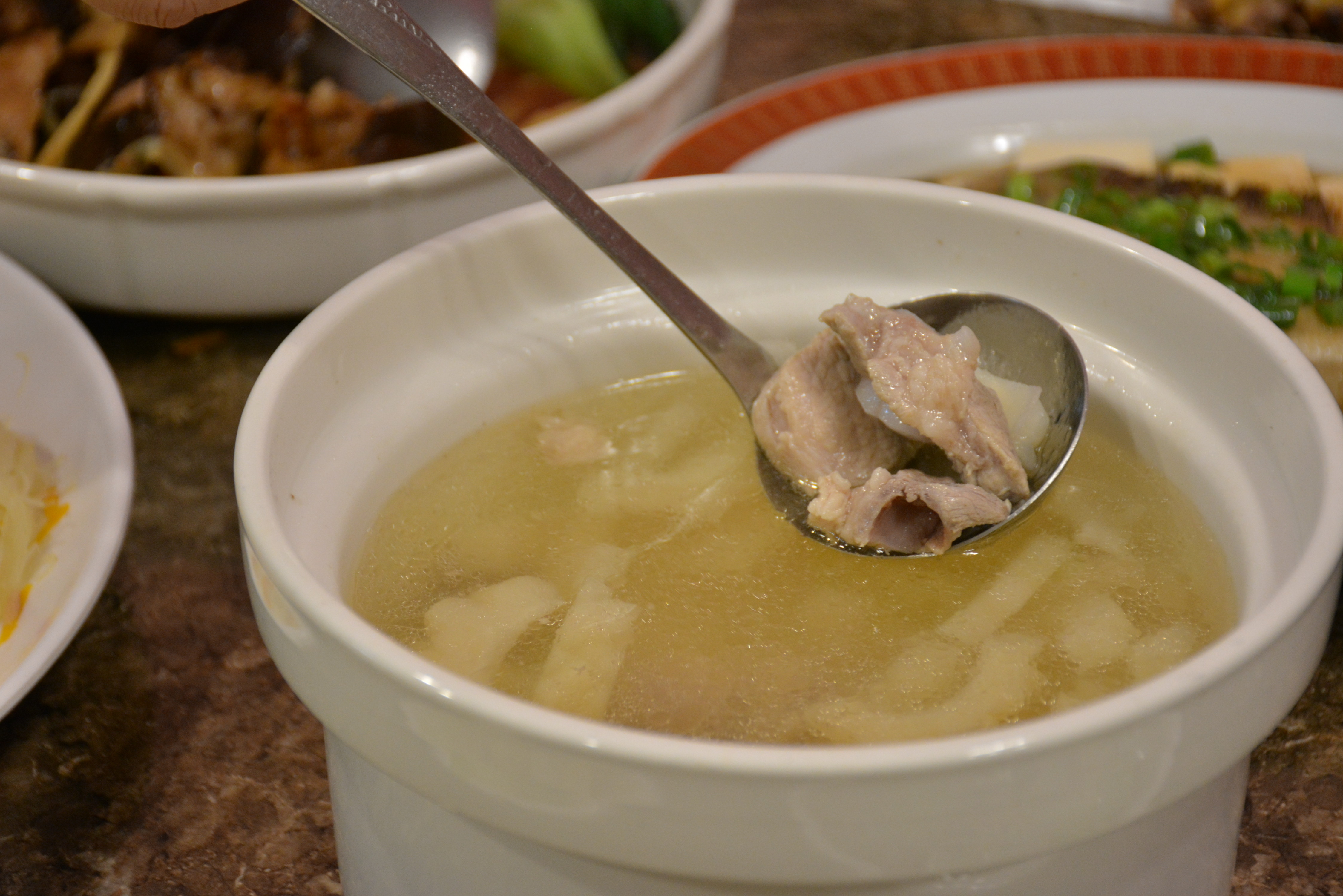 ▲選用當地食材的花蓮無菜單料理─吾悠吾綠（圖／記者李姿儀攝）