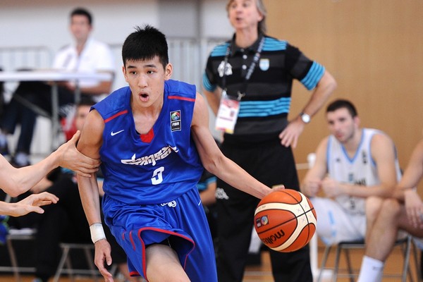 ▲林庭謙、唐維傑。（圖／翻攝自FIBA U17世青賽官網）