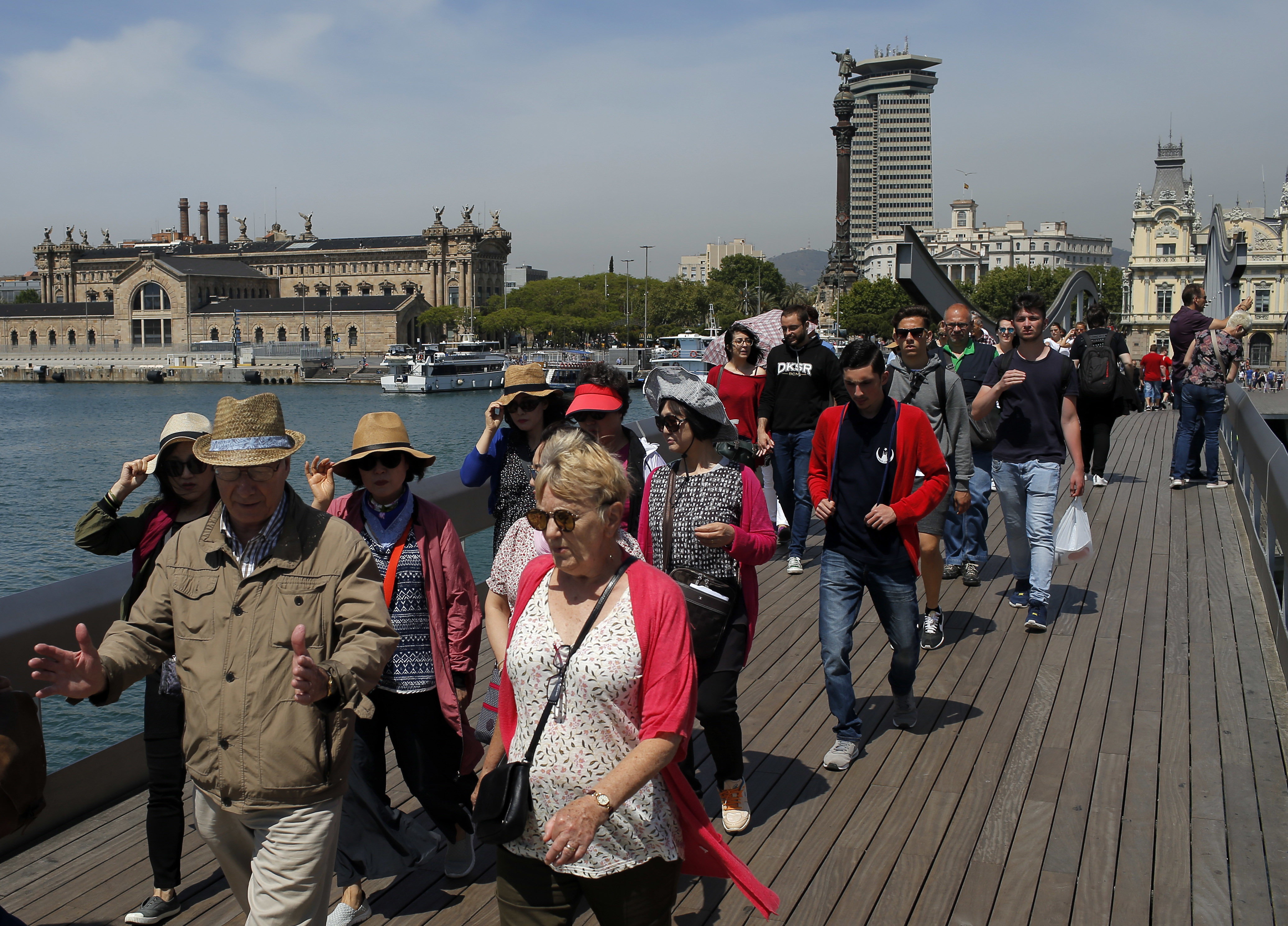 西班牙觀光人數暴增。（圖／達志影像／美聯社）