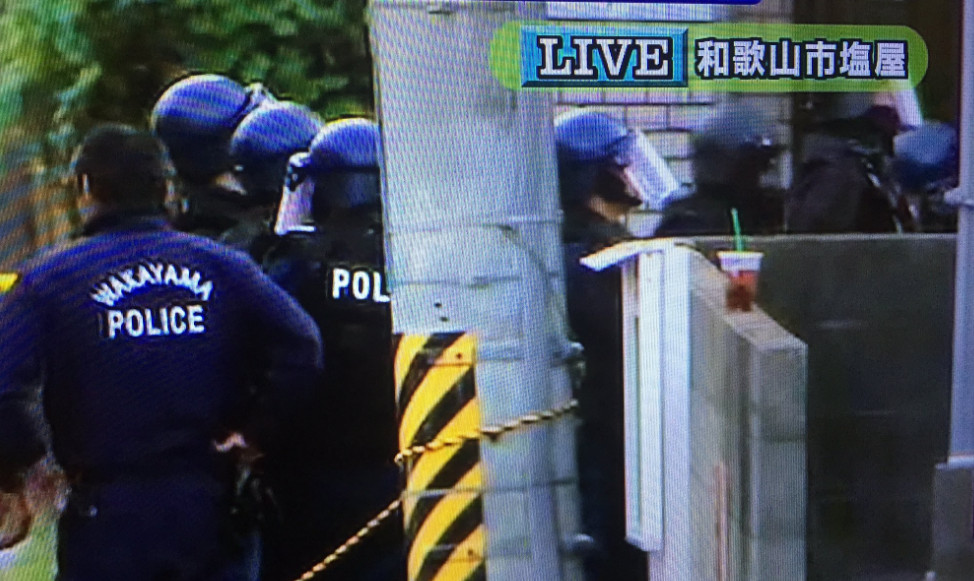 警嫌緊張對峙17小時日本網友竟都在看牆上的冰咖啡 Ettoday新奇新聞 Ettoday新聞雲
