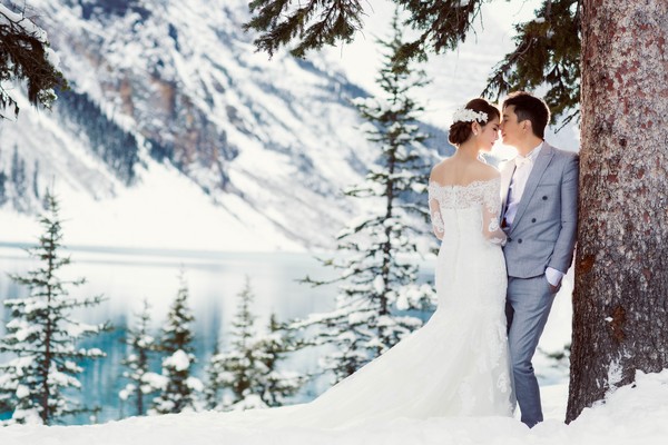 石詠莉和鄧健泓拍婚紗照，浪漫背後真相好驚悚！（圖／CFP）