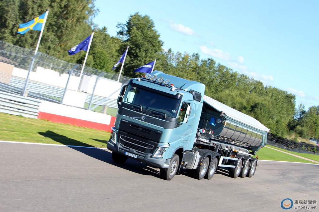volvo fh 500拖车头试驾.(图/记者张庆辉摄)