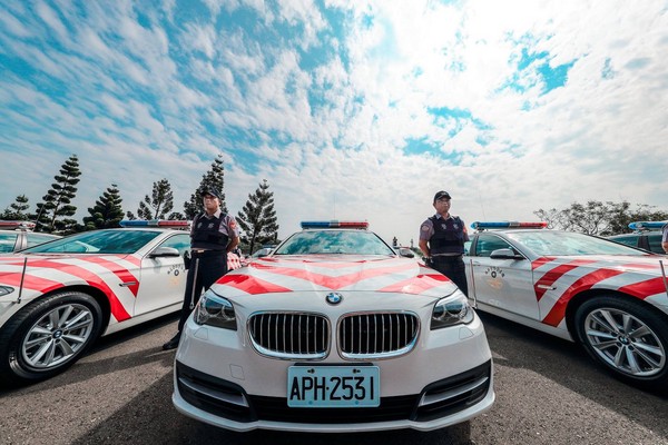 ▲警政署將加入BMW新車當國道警察的警車。（圖／取自NPA署長室臉書）