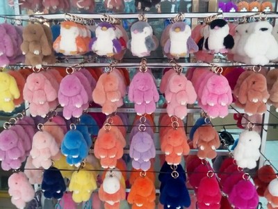 屍塊掛身上！「彩虹兔吊飾」風行台灣，竟是活剝真兔製成