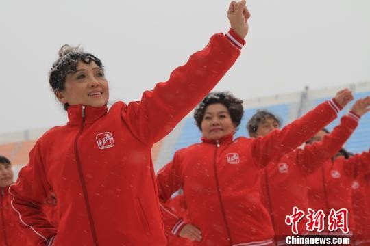 中國5萬大媽齊跳廣場舞。（圖／取自大陸網站）
