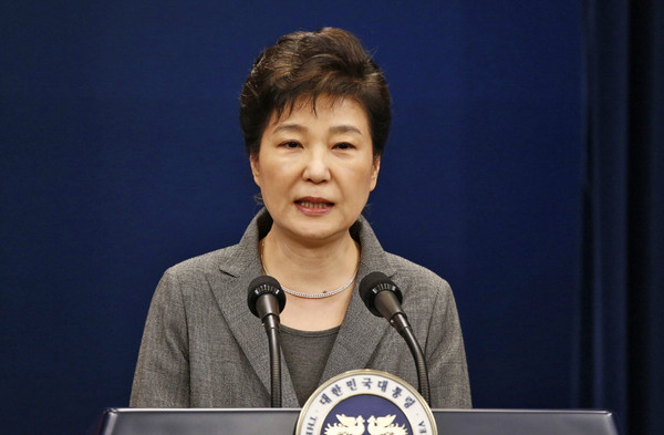 南韓總統朴槿惠以拖待變，希望熬到明年4月下臺。（圖／達志影像／美聯社）