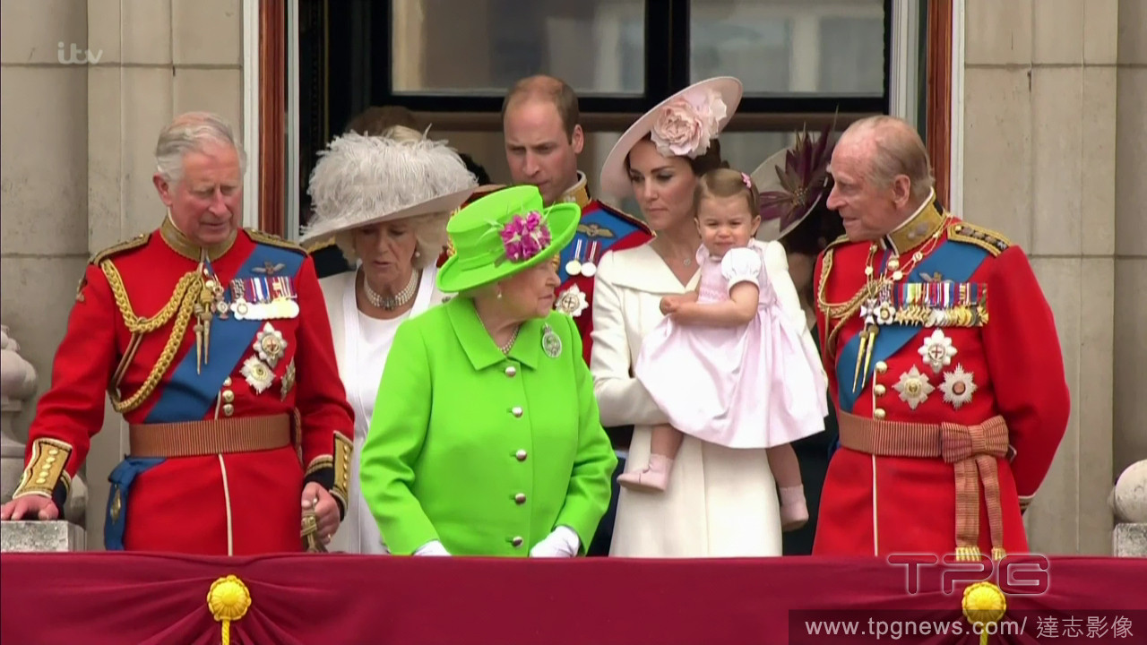 英國皇室一家，威廉王子、凱特王妃。（圖／達志影像）