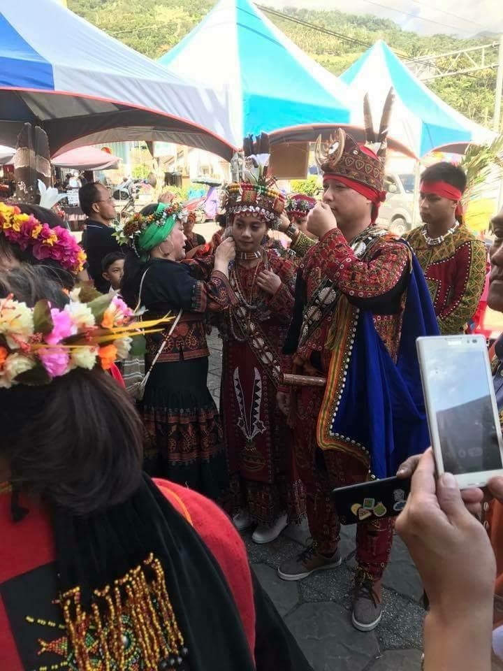 阿爆舉行傳統婚禮。（圖／十一音像）