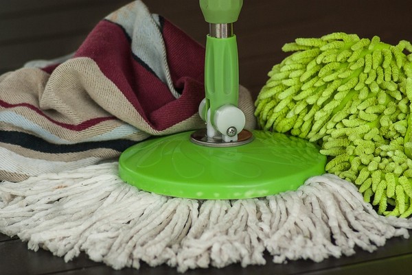 ▲拖把、打掃、大掃除、拖地。（圖／取自pixabay-用戶jackmac34）https://pixabay.com/en/broom-household-dishcloth-cloth-1324469/