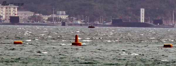 解放軍2艘最新094A型戰略核潛艇在農曆春節期間現身南海。（圖／翻攝自大陸網站）