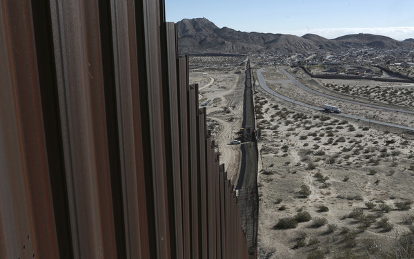 耗資新台幣6700億　美墨邊界圍牆3年完工。（圖／達志影像／美聯社）