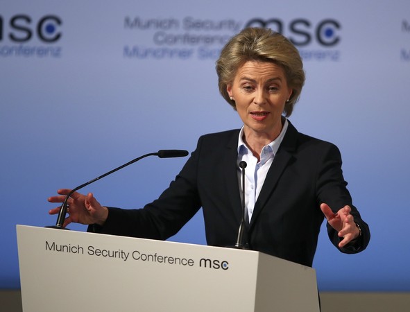 德國國防部長范德賴恩（Ursula von der Leyen）參加慕尼黑安全會議。（圖／路透社）