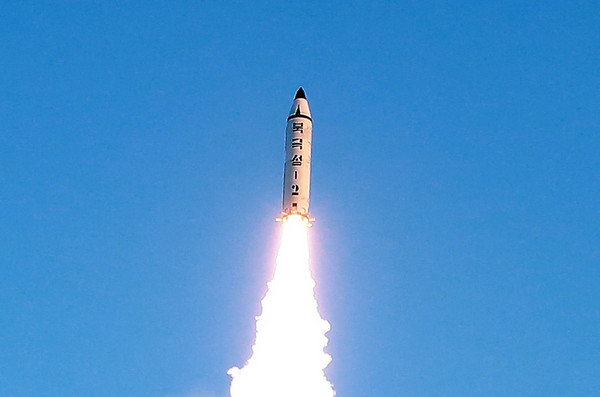 北韓試射「北極星2號(Pukguksong-2)導彈，引發國際關注。（圖／CFP）