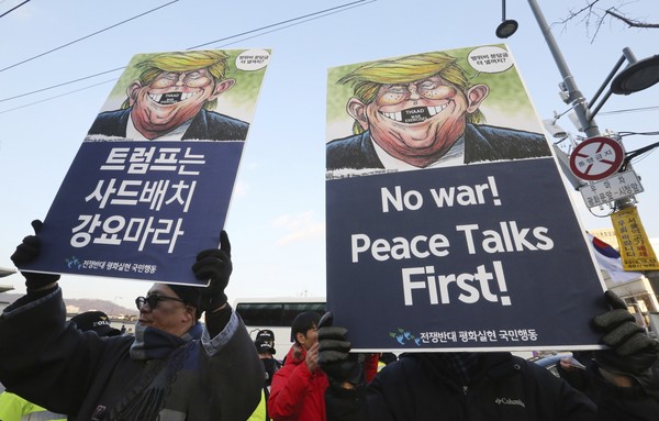 ▲南韓民眾在美國國防部長馬蒂斯訪首爾時抗議「薩德」。（圖／達志影像／美聯社）