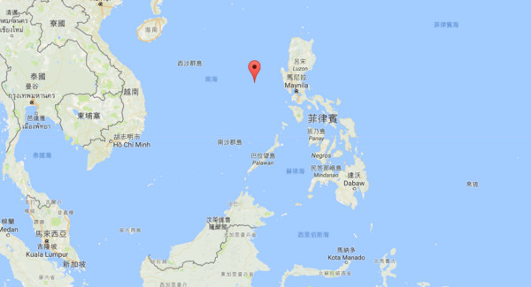 由中國掌控的黃岩島，距離菲律賓呂宋島相當近。（圖／翻攝Google Map）