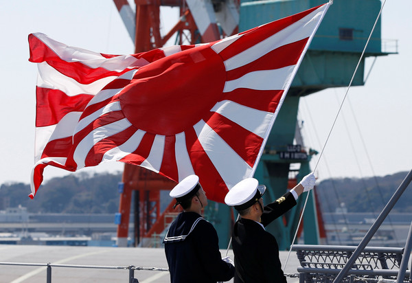 日本海上自衛隊最大的護衛艦「加賀號」（JS Kaga, DDH-184）授旗儀式（圖／路透社）