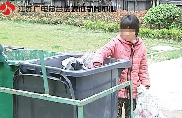 12歲女童天天撿垃圾幫賺錢中午吃廚餘「還被爸媽禁上學」 | ETtoday大陸新聞| ETtoday新聞雲