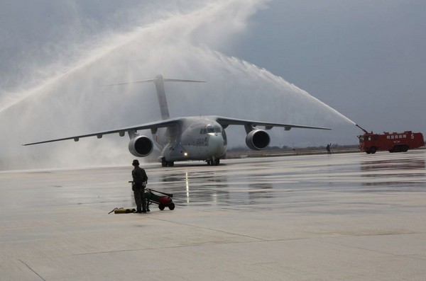 日本c-2運輸機。（圖／翻攝自航空自衛隊粉絲專頁）