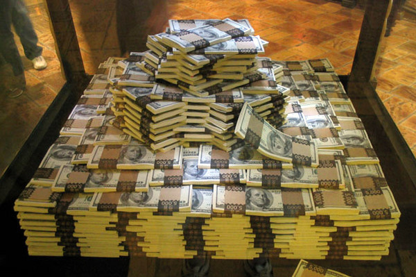 錢，財富，富人，鈔票（圖／Scott Cimakosky／flicklr）  https://flic.kr/p/2bWc9e