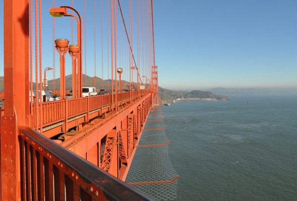 美國舊金山金門大橋及將進行自殺防護網設置工程。（圖／翻攝自臉書Golden Gate Bridge）
