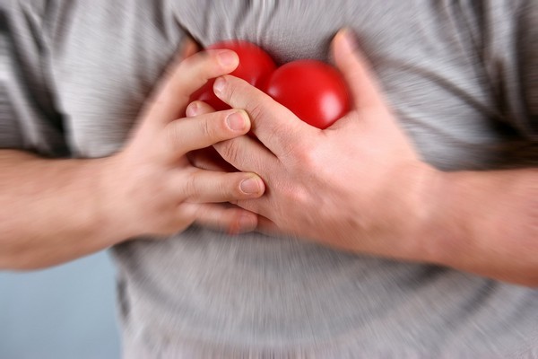 猝死多半為心律不整或心臟問題所引發，意外險不理賠。（圖／達志示意圖）