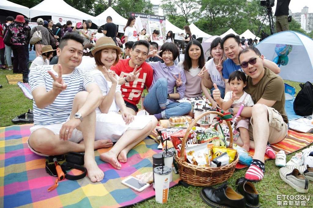 天氣涼、藝人夯、活動fun！手刀快來2017好朋友野餐日。（圖／記者林世文攝）