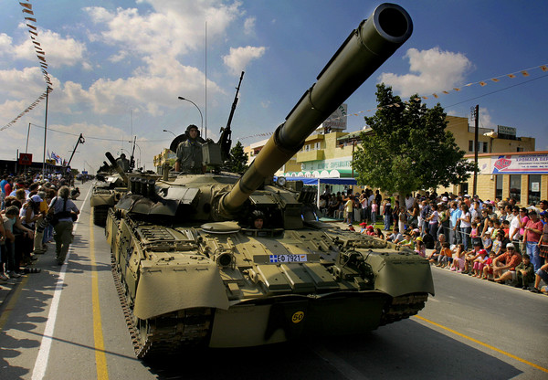 俄羅斯製的「不死戰神」T-80坦克（圖／達志影像／美聯社）