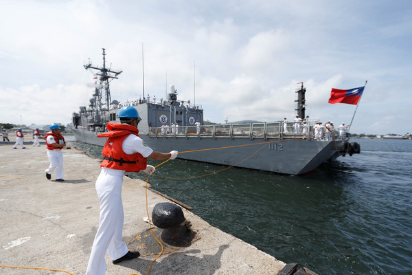 ▲海軍向美採購派里級巡防艦銘傳軍艦（ PFG-1112）、逢甲軍艦（PFG-1115）抵台。（圖／軍聞社提供）