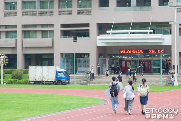 校園生活,大學教育,男女高中生,下課（圖／記者林世文攝）