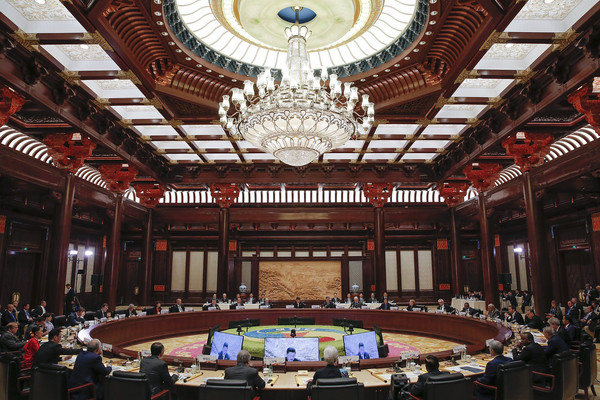 習近平於2017年5月15日星期一在中國北京雁栖湖國際會議中心參加圓桌會議一帶一路論壇。（圖／達志影像／美聯社）