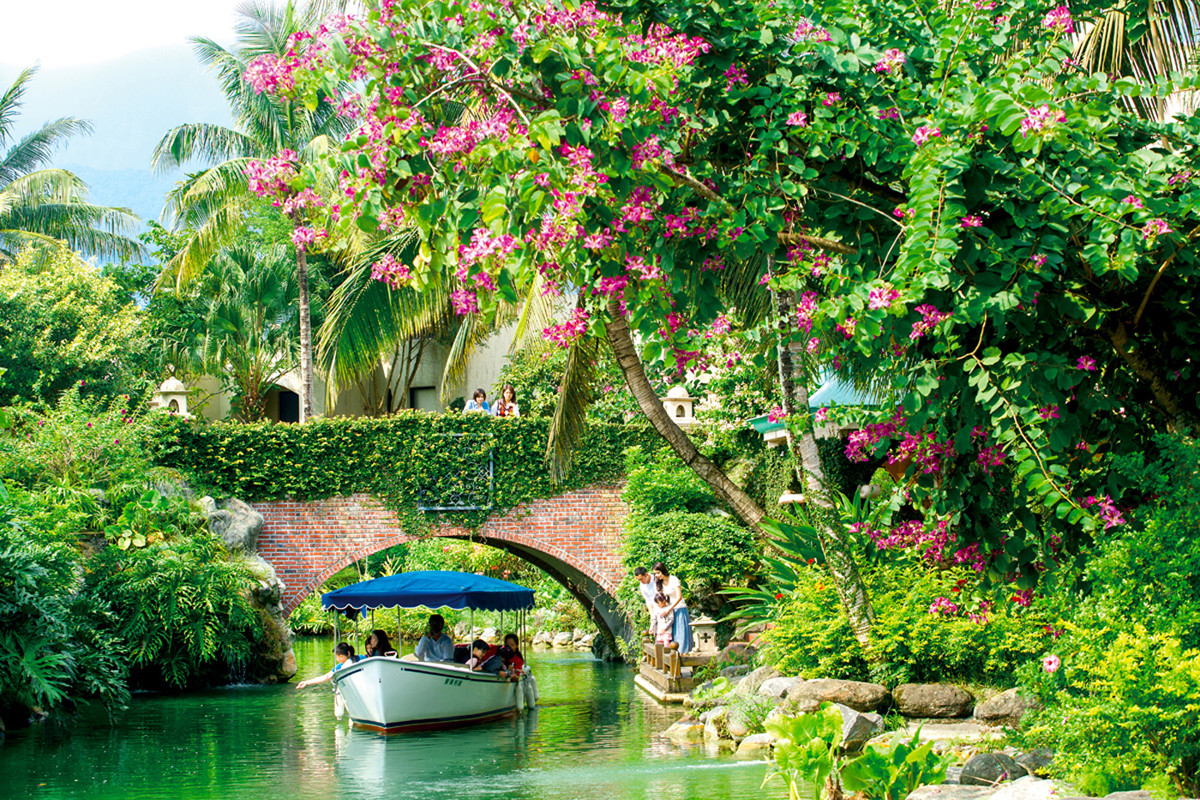 號稱台灣威尼斯的「花蓮理想大地渡假飯店」，以全台最長的人工運河貫穿園區，獲選全球七大遊船旅宿。（圖／理想大地渡假飯店提供）