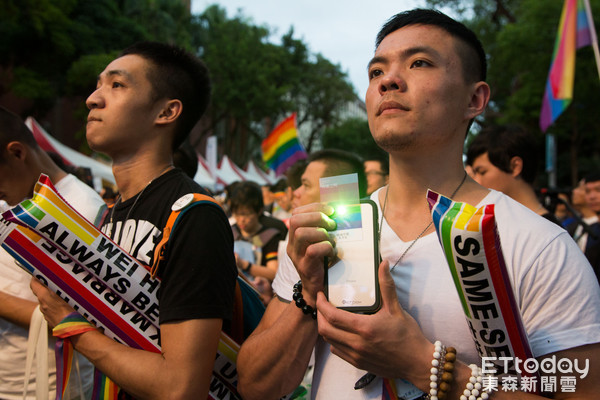 同性婚姻釋憲,立法院旁青島東路集會。（圖／記者季相儒攝）
