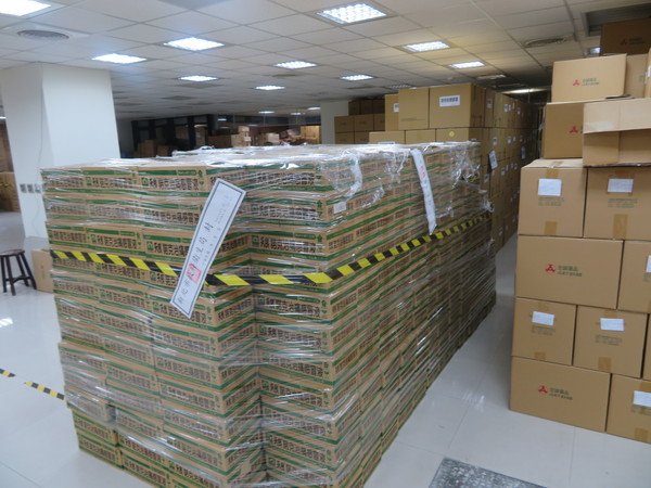 感冒液也有假！「天良諾克」即期品遭竄改　封存逾16萬罐。（圖／新北市衛生局提供）