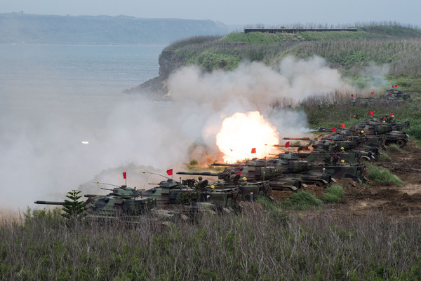 國軍「漢光33號」演習實兵演練,M60A3戰車砲射擊（圖／記者季相儒攝）