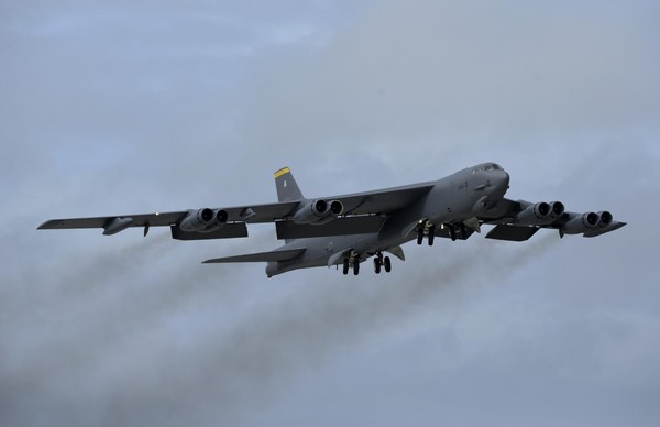 ▲美國B-52轟炸機（B-52 Stratofortress）在波羅的海（Baltic Sea）公共水域上飛行，遭到俄羅斯軍機攔截。（圖／翻攝自美軍太平洋司令部）
