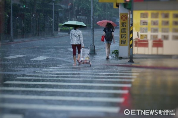 ▲▼超級豪大雨。（圖／記者林世文攝）