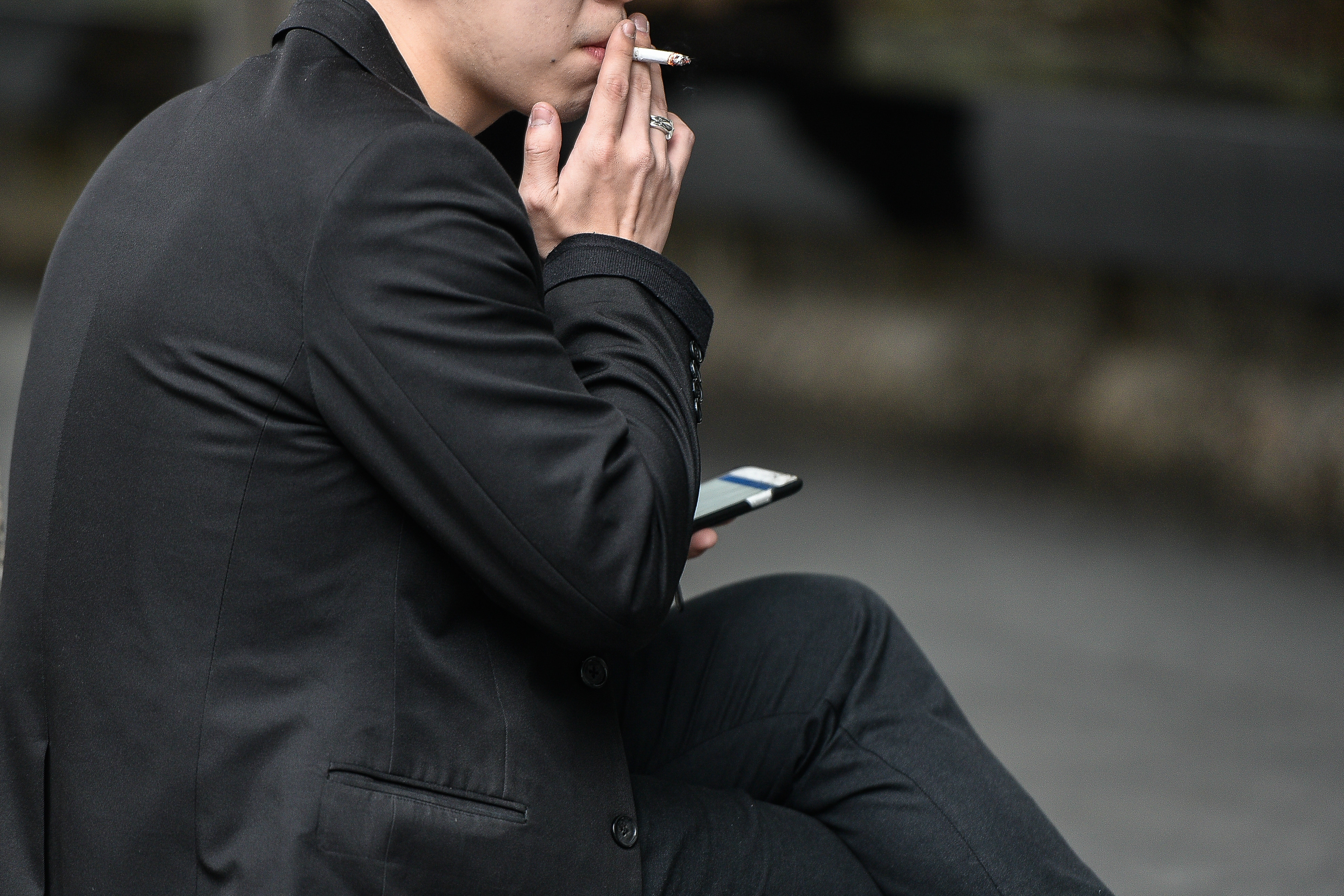 吸菸人口,抽菸,煙蒂,肺癌,空汙,二手菸（圖／記者張一中攝）