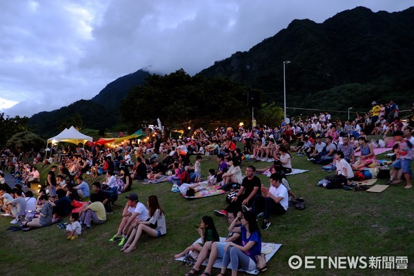 東部海岸國家風景區管理處東海岸大地藝術節，在都歷遊客中心以首場月光•海音樂會拉開序幕。（圖／東管處提供）