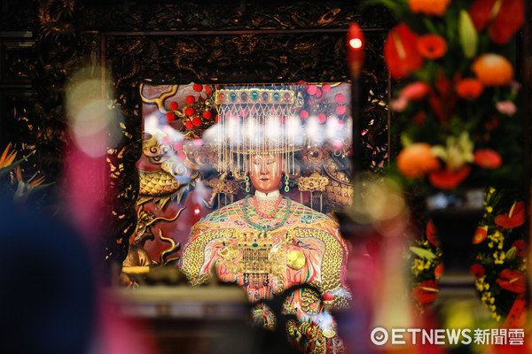 ▲▼大甲媽祖遶境起駕。（圖／記者林世文攝）