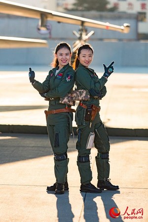 陸空軍招35名18歲女飛官。（圖／翻攝自人民網）