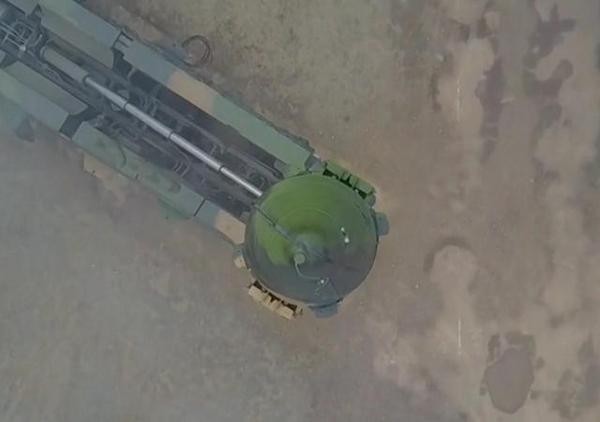 央視公開一批火箭軍戰略導彈部隊的演練情況，罕見出現10枚東風-21C導彈戰備值班畫面，展示火箭軍強大實力。（圖／翻攝自央視）