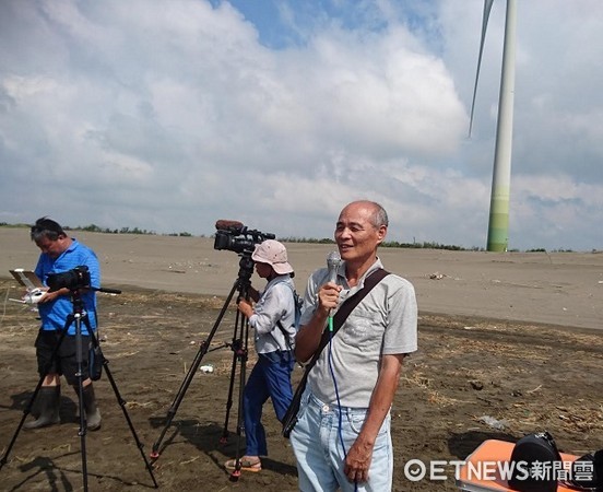 ▲桃園在地聯盟理事長潘忠政搶救大潭藻礁不遺餘力。（圖／記者楊熾興攝）