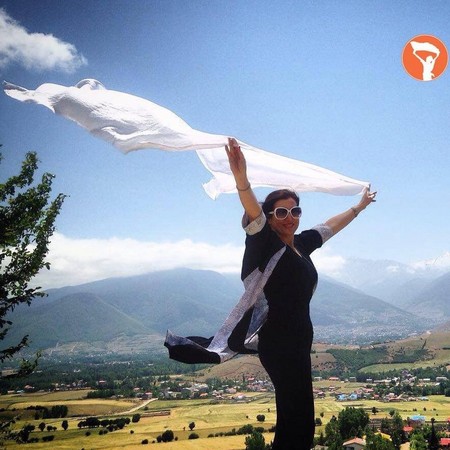 ▲▼ 伊朗女人在星期三穿上白色衣服，爭取自由。（圖／翻攝自My Stealthy Freedom 臉書）