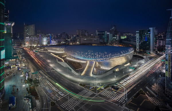 韓國東大門設計廣場。圖/取自Zaha Hadid Architects。