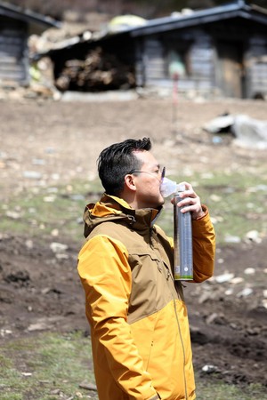 在稻城亞丁若有缺氧等狀況，當地有販賣氧氣瓶可以舒緩不適。