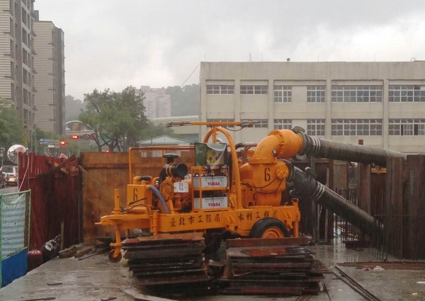 ▲▼12吋活動式抽水機組。（圖／北市水利處提供）